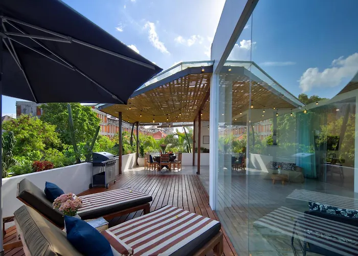 Huge Villa, 7 Bedr Pool Villa, Near & Clubs Villa *