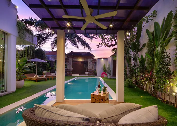 Villa Huge Villa, 7 Bedr Pool Villa, Near & Clubs