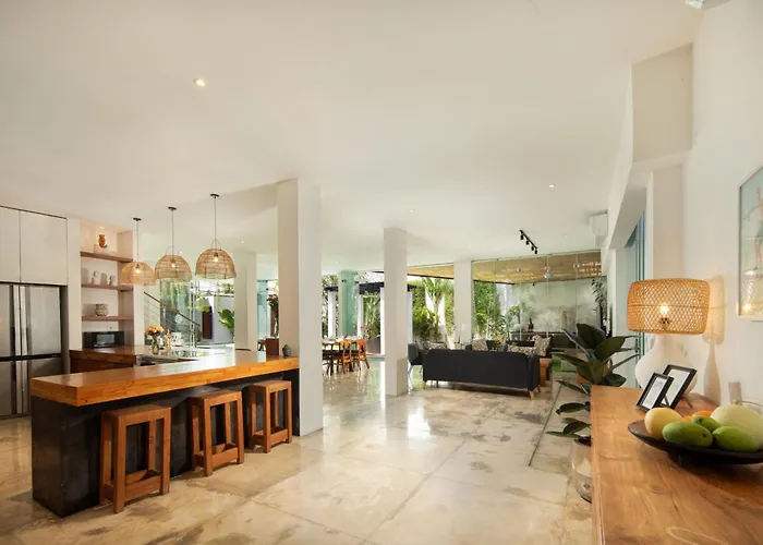 Huge Villa, 7 Bedr Pool Villa, Near & Clubs Canggu (Bali)