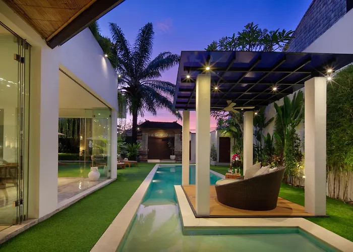 Huge Villa, 7 Bedr Pool Villa, Near & Clubs Villa