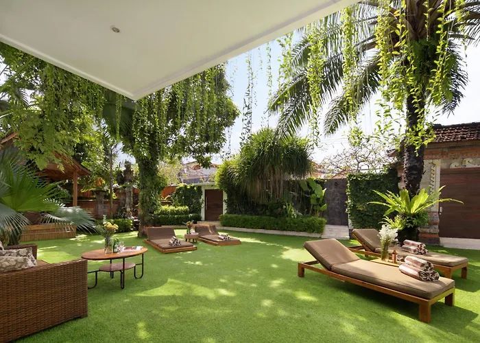 Huge Villa, 7 Bedr Pool Villa, Near & Clubs *